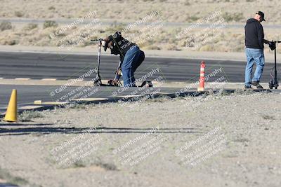 media/Dec-04-2025-Racers Edge (Thu) [[5ebc9f124d]]/1-Track Walk/